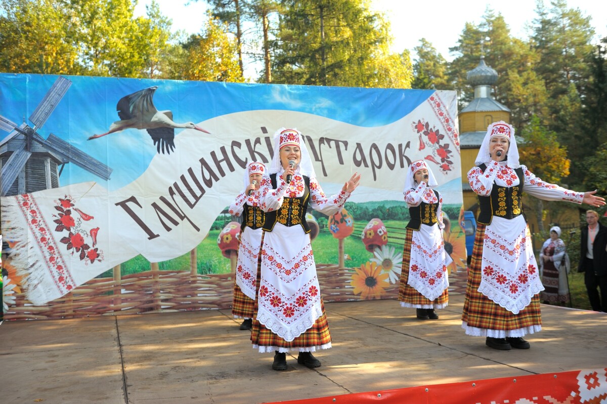 Душа народа: самобытный фестиваль «Глушанский хуторок» прошел в Бобруйском районе. Посмотрите, как это было